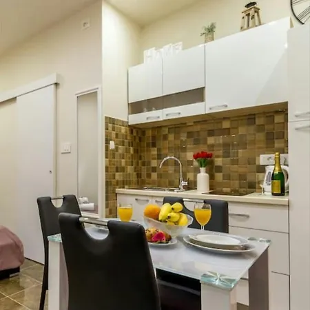 Apartment Elegnace Old Town